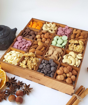 Подарочный Набор "Nuts and Choco"